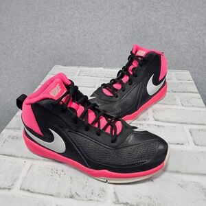 Nike Team Hustle D7 Girls Size 7Y Sneaker Shoes HyperPink Black White 747998-008